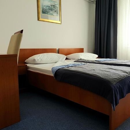 Hotel Zagreb Спліт Екстер'єр фото