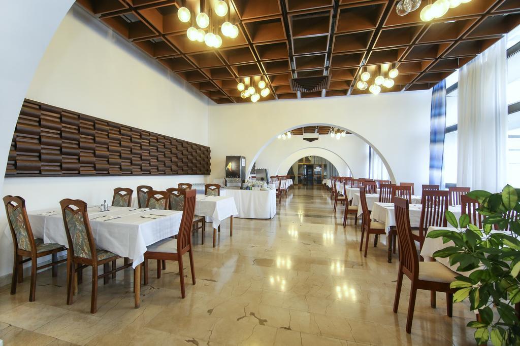 Hotel Zagreb Спліт Екстер'єр фото
