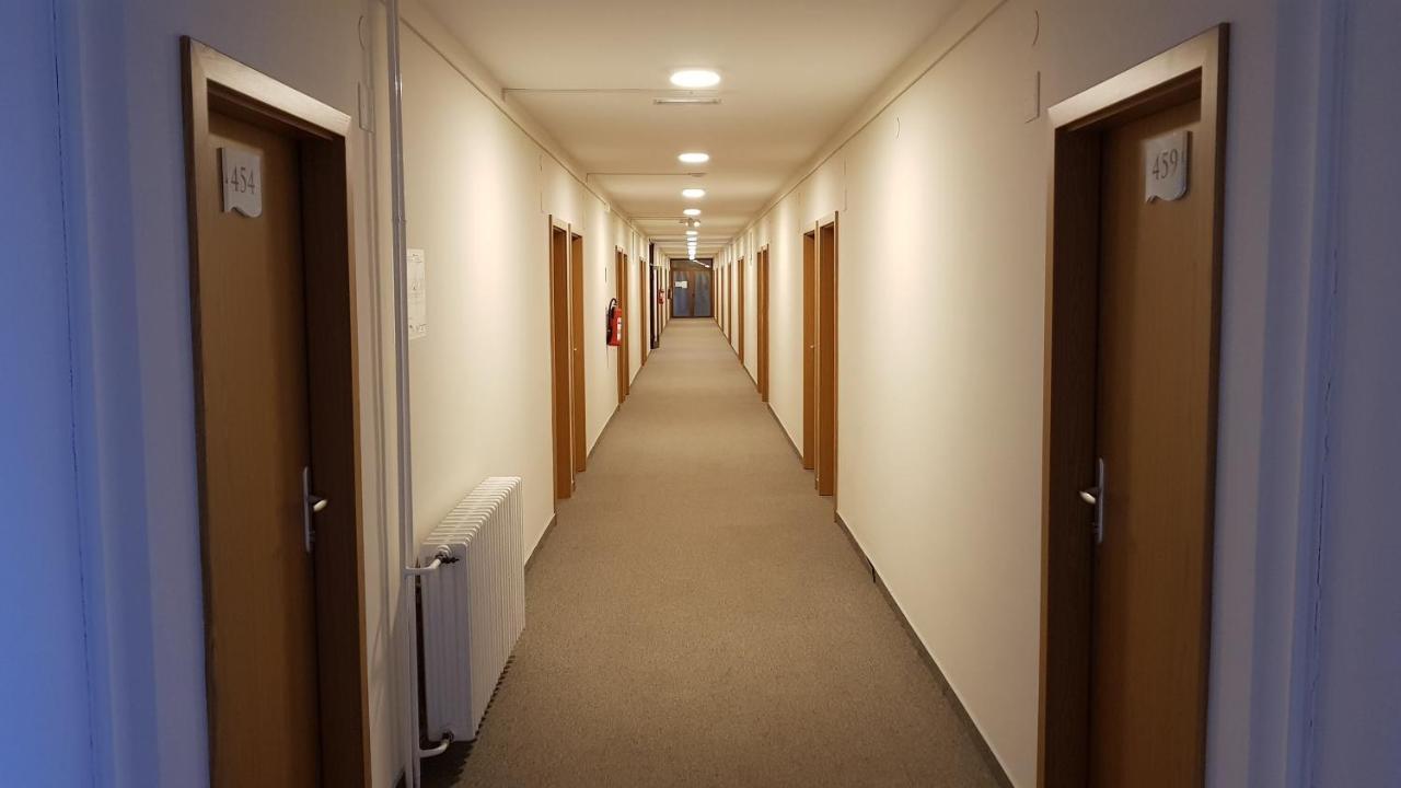 Hotel Zagreb Спліт Екстер'єр фото