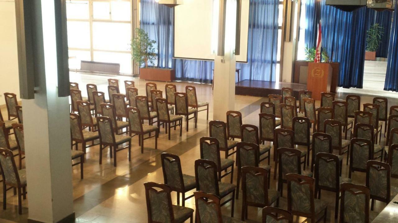 Hotel Zagreb Спліт Екстер'єр фото